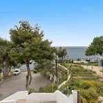 Niki's
